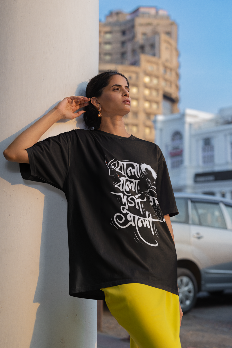 Women's Black Durga Puja Special Bolo Bolo Durga Elo Printed Oversized T-Shirt